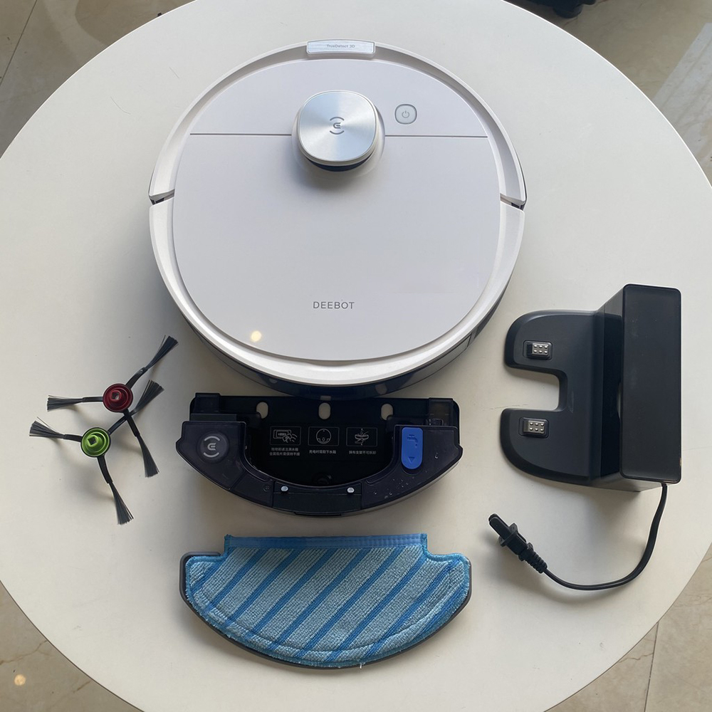 Bộ sản phẩm đầy đủ Robot h&uacute;t bụi Ecovacs Deebot Ozmo T8 Max